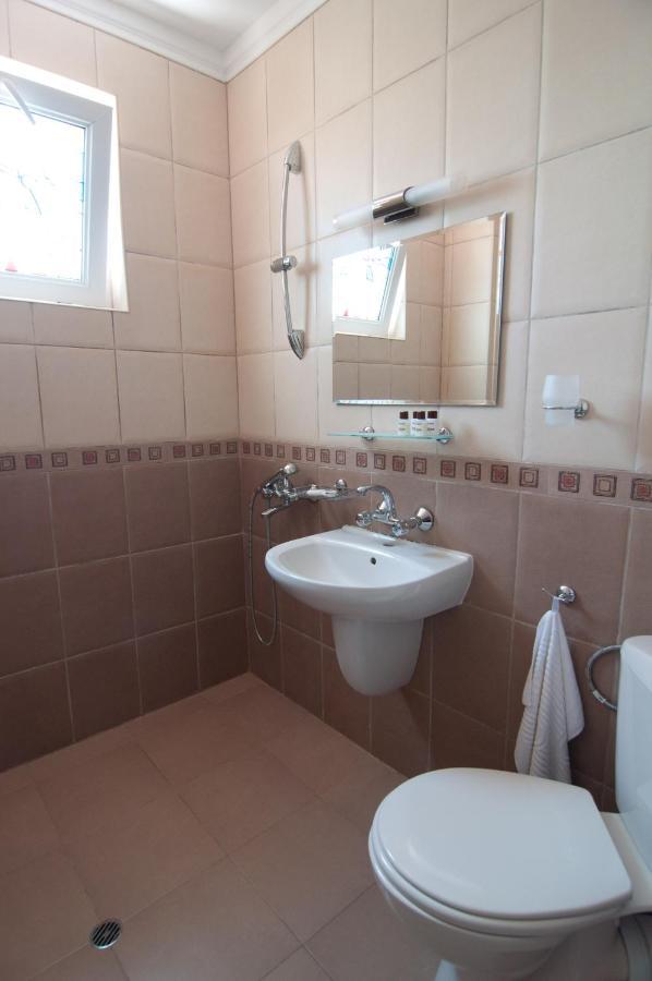 Guest House Hiora Ahtopol Esterno foto