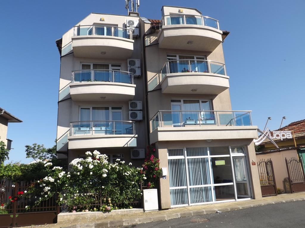 Guest House Hiora Ahtopol Esterno foto