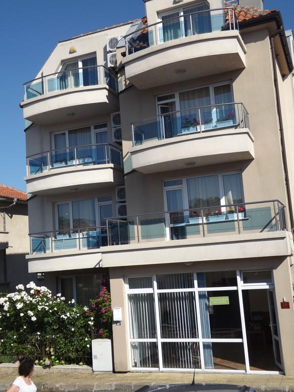 Guest House Hiora Ahtopol Esterno foto