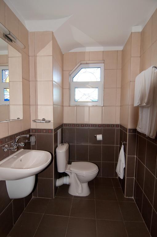 Guest House Hiora Ahtopol Esterno foto