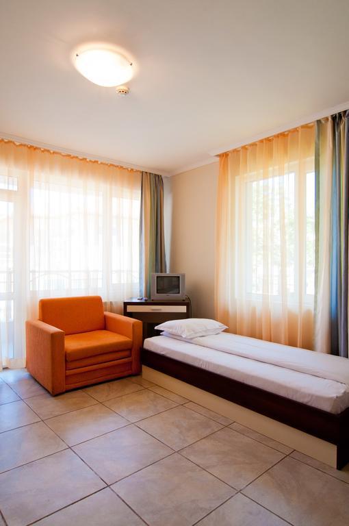Guest House Hiora Ahtopol Esterno foto