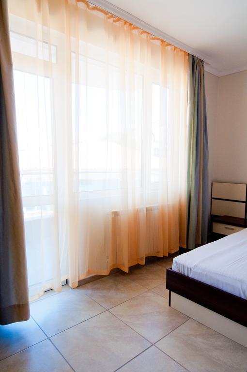 Guest House Hiora Ahtopol Esterno foto