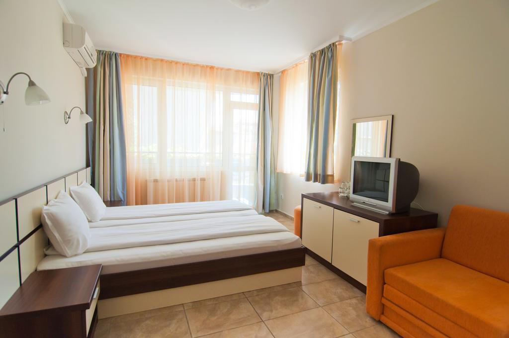 Guest House Hiora Ahtopol Esterno foto