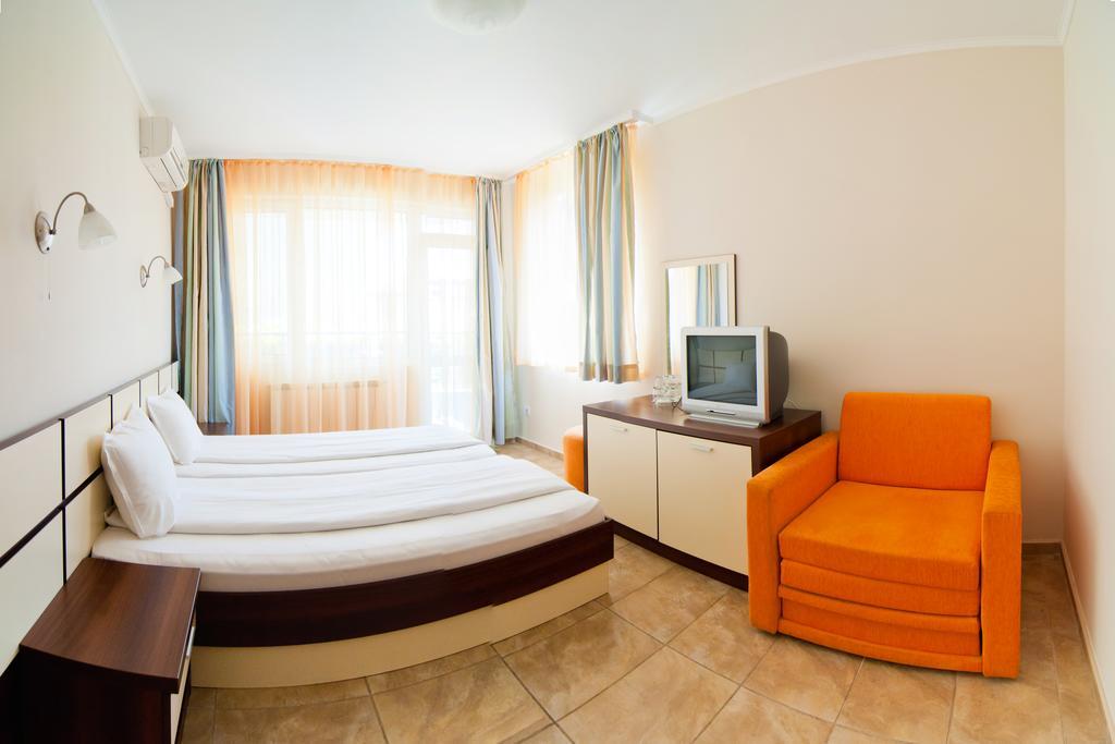 Guest House Hiora Ahtopol Esterno foto