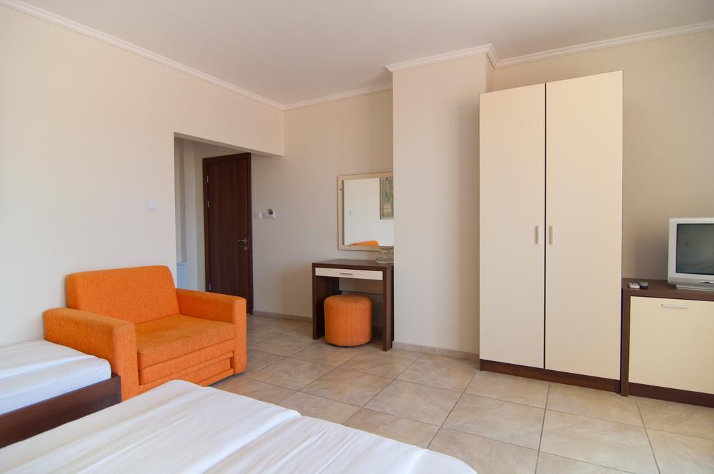 Guest House Hiora Ahtopol Esterno foto