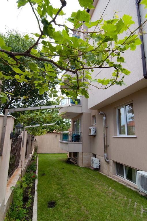 Guest House Hiora Ahtopol Esterno foto